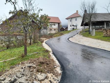 Asfaltiranje cestišča - Gozd